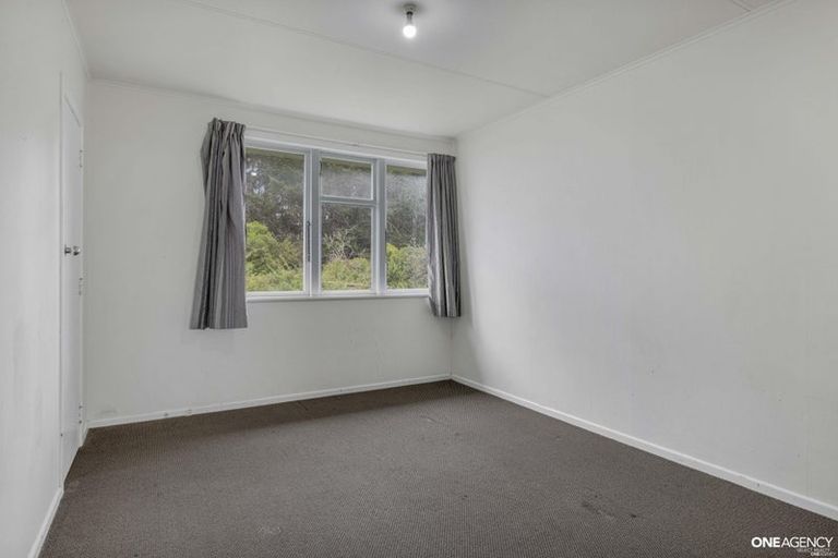 Photo of property in 141 Castor Crescent, Cannons Creek, Porirua, 5024