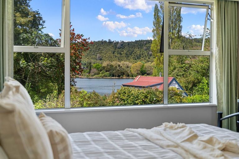 Photo of property in 33 Okareka Loop Road, Lake Okareka, Rotorua, 3076