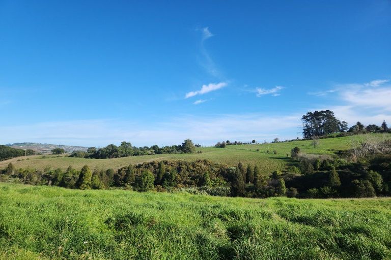 Photo of property in Pukekohe Road East, Pukekohe East, Pukekohe, 2677