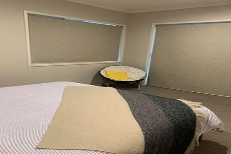 Photo of property in 20 Messenger Terrace, Oakura, 4314