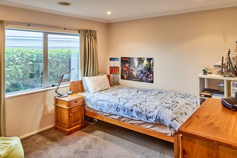 Photo of property in 12 Peel Lane, Aotea, Porirua, 5024