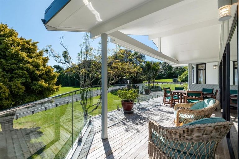 Photo of property in 19 Sylvan Park Avenue, Milford, Auckland, 0620