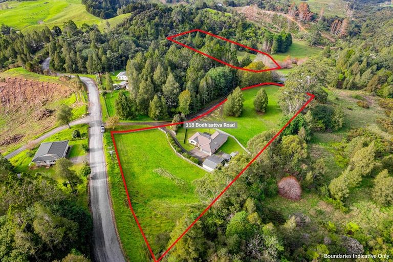 Photo of property in 118 Bodhisattva Road, Waitoki, Silverdale, 0994