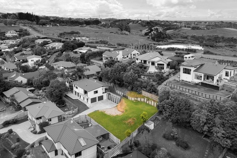 Photo of property in 32a Waipuna Grove, Welcome Bay, Tauranga, 3112