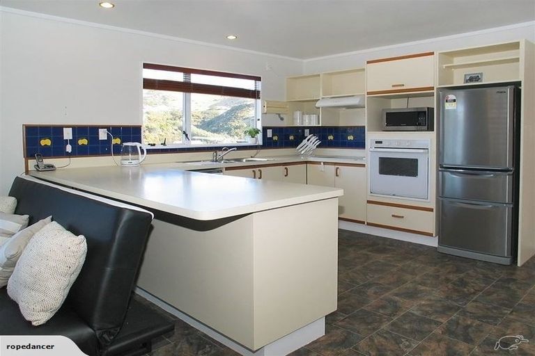 Photo of property in 4 Swinford Crescent, Johnsonville, Wellington, 6037