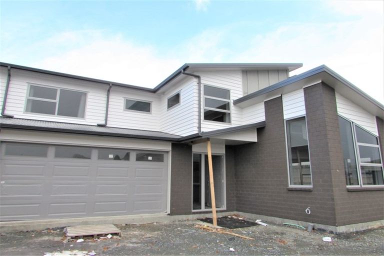 Photo of property in 6 Yeats Grove, Trentham, Upper Hutt, 5018