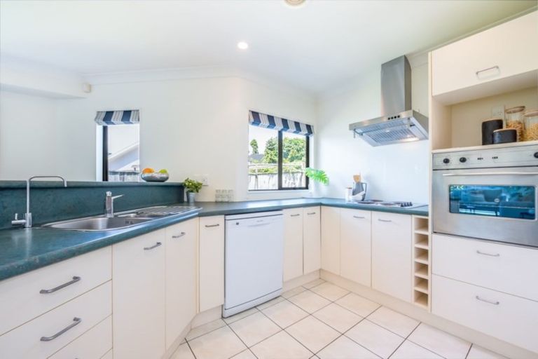 Photo of property in 2/942 High Street, Avalon, Lower Hutt, 5011