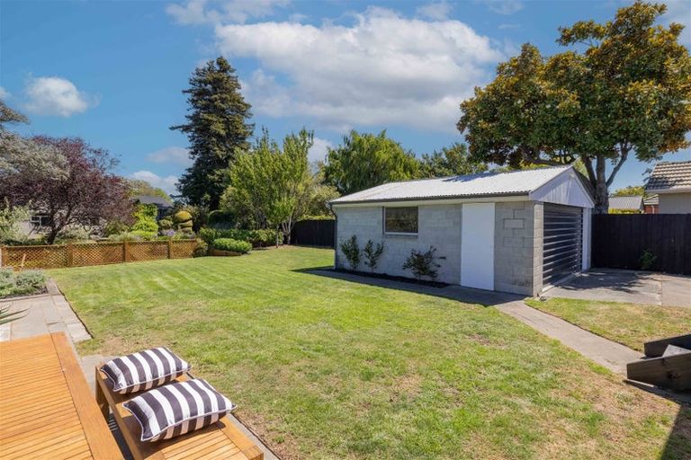 Photo of property in 17 Palmside Street, Somerfield, Christchurch, 8024