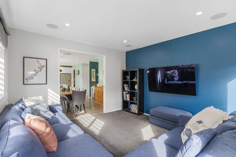 Photo of property in 19 Kahika Grove, Huapai, Kumeu, 0810