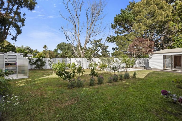 Photo of property in 17 Kipling Drive, Whalers Gate, New Plymouth, 4310