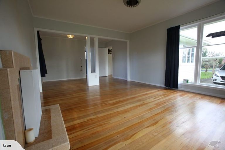 Photo of property in 1/18 Toru Street, Te Atatu Peninsula, Auckland, 0610