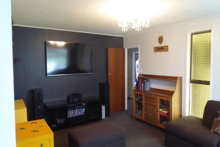 Photo of property in 19 Meadowbrook Drive, Cloverlea, Palmerston North, 4412