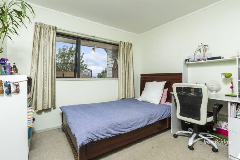 Photo of property in 4/431 East Coast Road, Mairangi Bay, Auckland, 0630