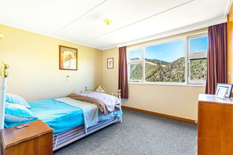 Photo of property in 24 Tui Terrace, Waipori Falls, Outram, 9073