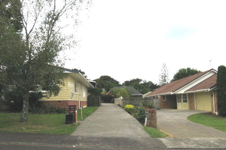 Photo of property in 1/15 Totara Grove, Hillcrest, Auckland, 0627