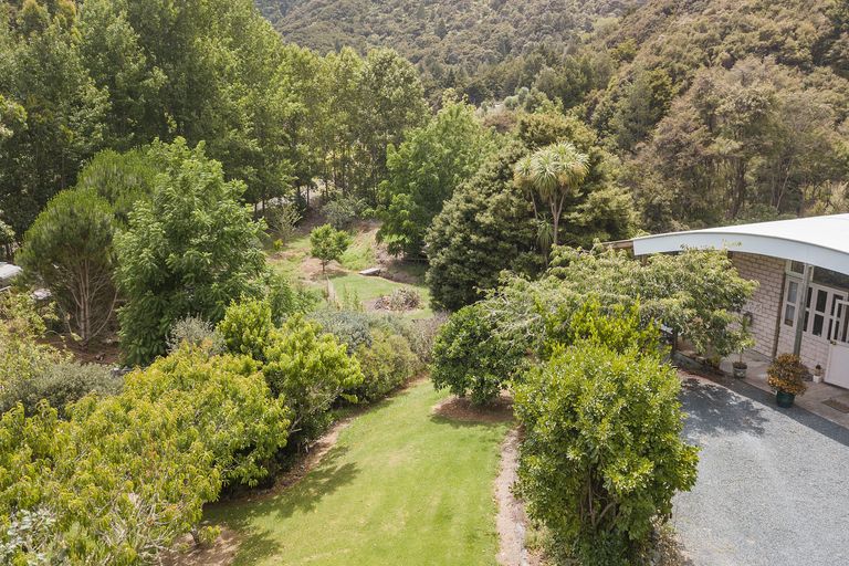Photo of property in 950 Matakana Valley Road, Whangaripo, Wellsford, 0972