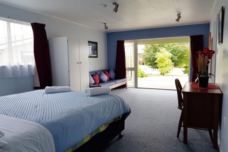 Photo of property in 16 O'neill Place, Lake Tekapo, 7999