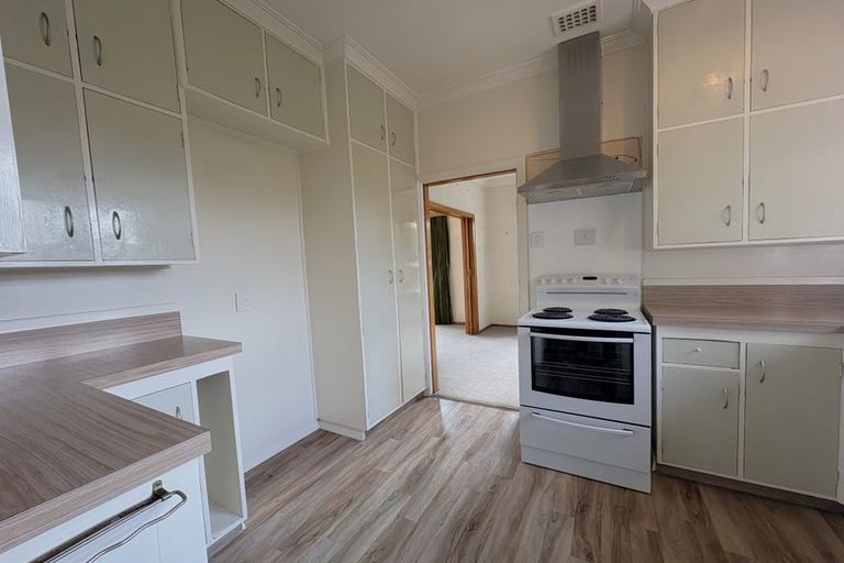 Photo of property in 70 Pine Avenue, Ebdentown, Upper Hutt, 5018