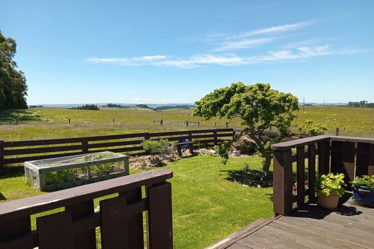 Photo of property in 86 Totara Island Road, Clifton, Balclutha, 9273