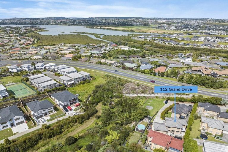 Photo of property in 112 Grand Drive, Orewa, 0931