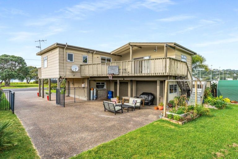 Photo of property in 34 Manaia Road, Tairua, 3508