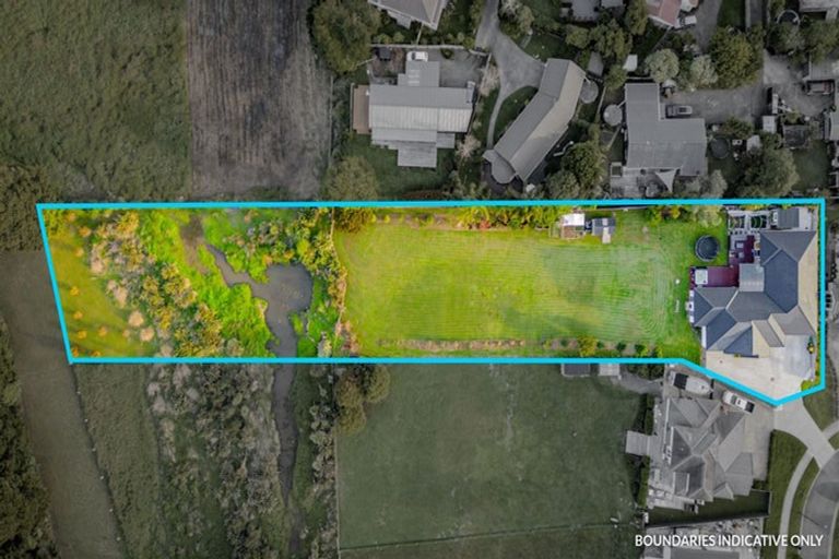 Photo of property in 18 Kahika Grove, Huapai, Kumeu, 0810