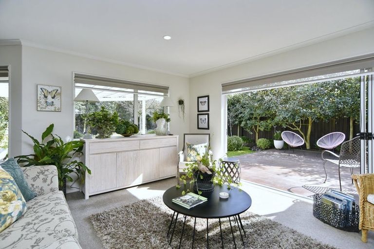 Photo of property in 19 Hawthorn Mews, Rangiora, 7400