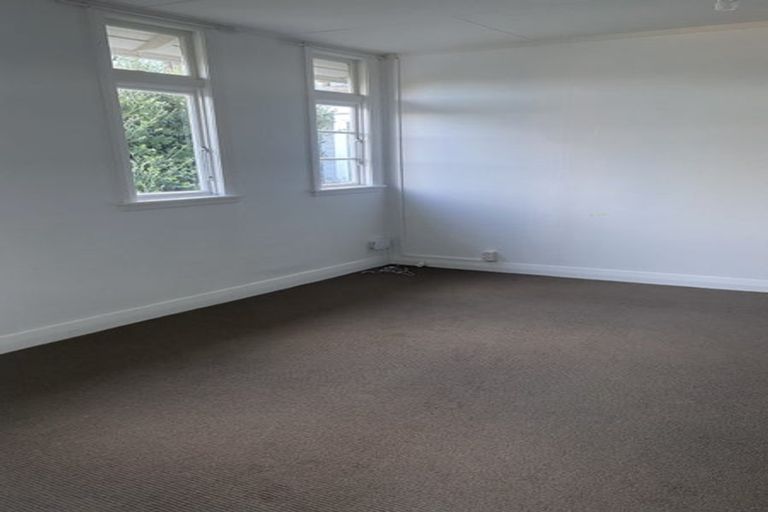 Photo of property in 3/15 Dover Street, Island Bay, Wellington, 6023