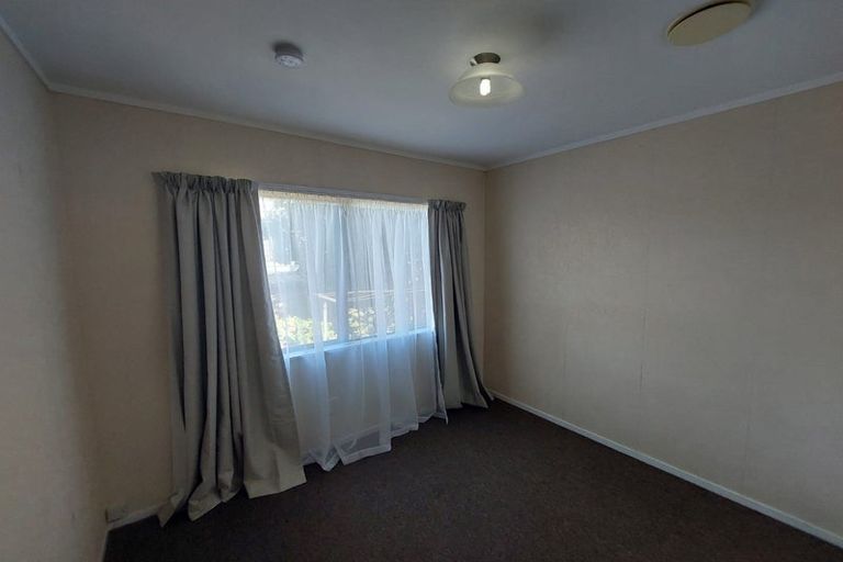 Photo of property in 2/13 Coubray Place, Botany Downs, Auckland, 2010