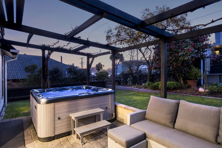 Photo of property in 3 Granville Terrace, Belleknowes, Dunedin, 9011