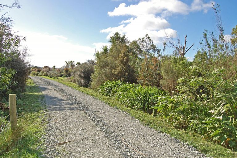 Photo of property in 126 Oneriri Road, Kaiwaka, 0573
