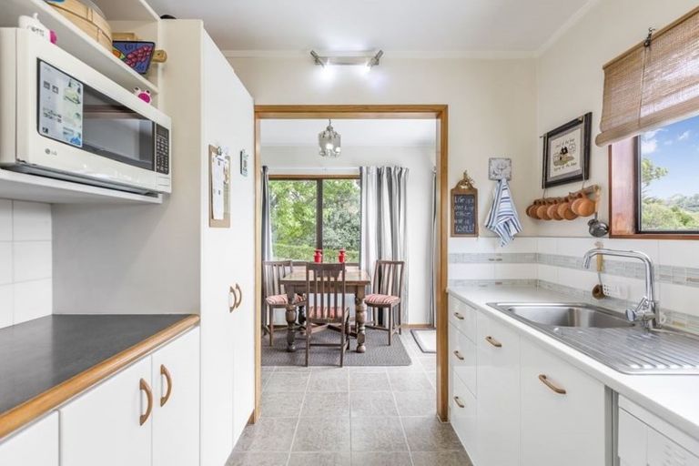 Photo of property in 2/233 Birkdale Road, Birkdale, Auckland, 0626