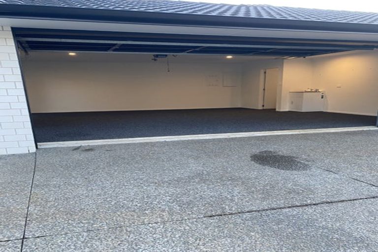 Photo of property in 8 Albatross Lane, Welcome Bay, Tauranga, 3112