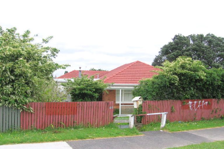 Photo of property in 12 Archibald Road, Kelston, Auckland, 0602