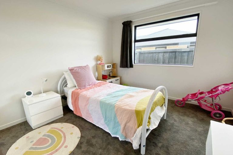 Photo of property in 192 Faringdon Boulevard, Rolleston, 7615