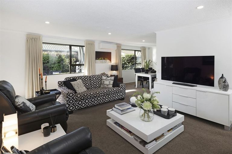 Photo of property in 1/31a Lansbury Avenue, Strowan, Christchurch, 8052