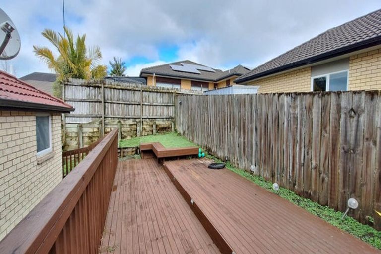 Photo of property in 3a Pittville Place, Henderson, Auckland, 0612