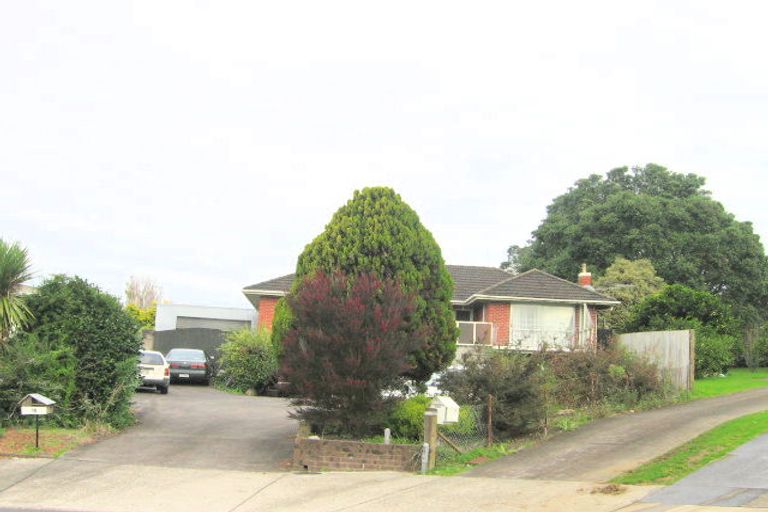 Photo of property in 18 Barrie Avenue, Papatoetoe, Auckland, 2025