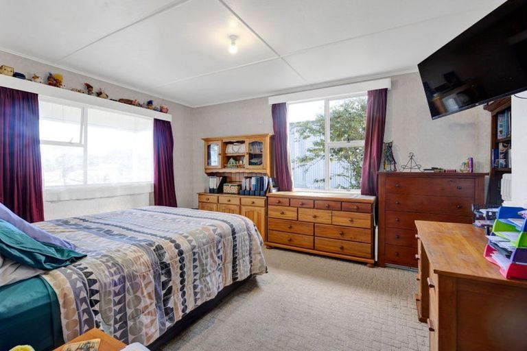 Photo of property in 4 Kerry Lane, Hawera, 4673