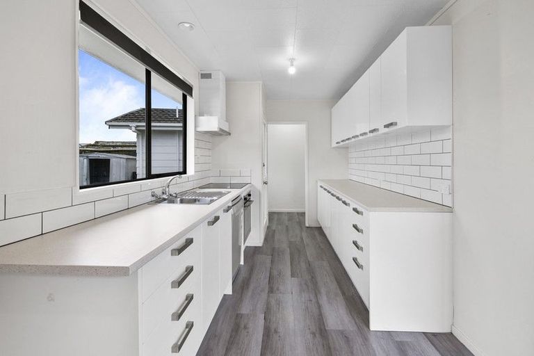 Photo of property in 24 Fergusson Street, Marton, 4710