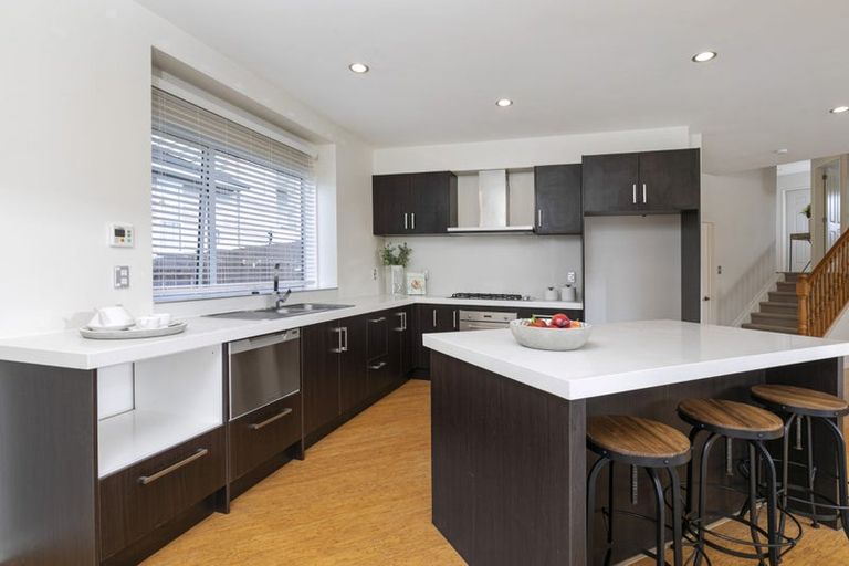 Photo of property in 6 Mural Place, Greenhithe, Auckland, 0632