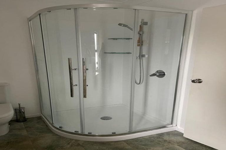 Photo of property in 25 Shelly Beach Parade, Cockle Bay, Auckland, 2014