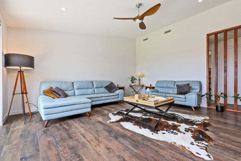 Photo of property in 1 Te Roera Drive, Taradale, Napier, 4112