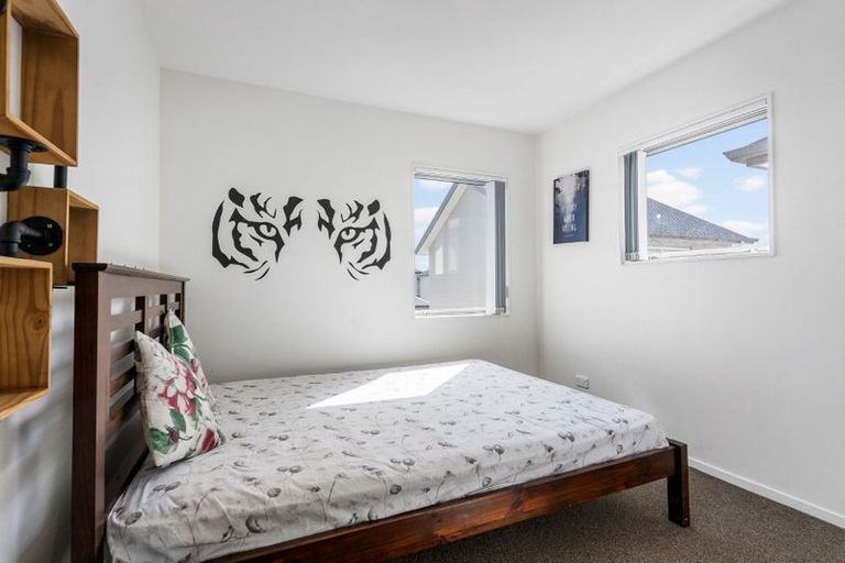 Photo of property in 1/26 Hollowout Street, Takanini, 2112