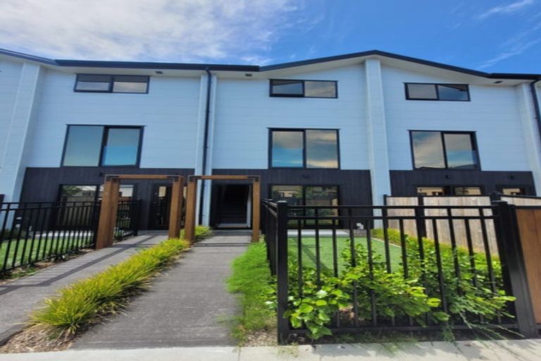 Photo of property in 8/3 Johnston Grove, Taita, Lower Hutt, 5011