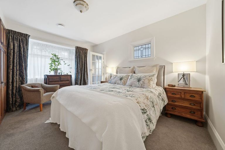 Photo of property in 127 Weston Road, St Albans, Christchurch, 8052