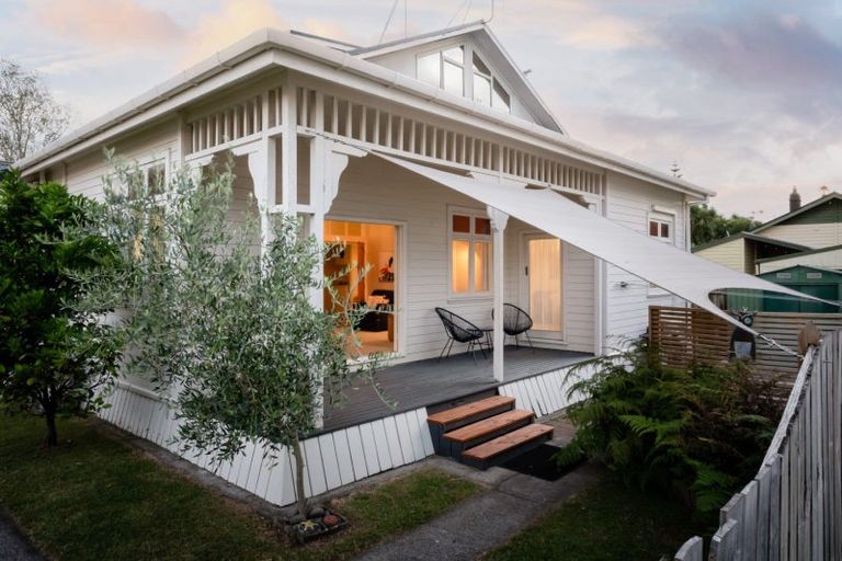 Photo of property in 39 Te Aroha Street, Hamilton East, Hamilton, 3216