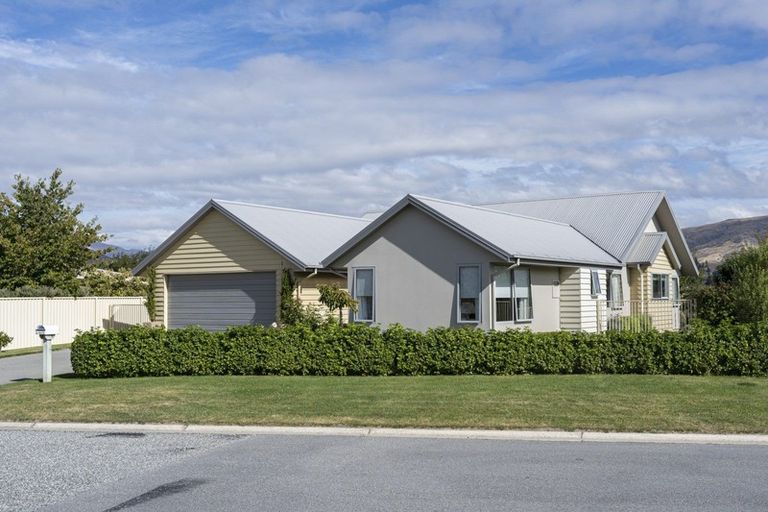 Photo of property in 8 Robertson Court, Cromwell, 9310