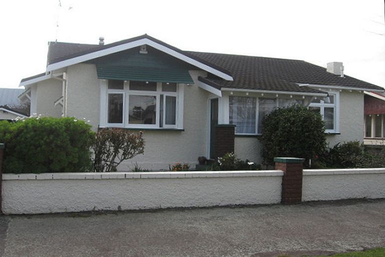 Photo of property in 17 South Street, West End, Palmerston North, 4410
