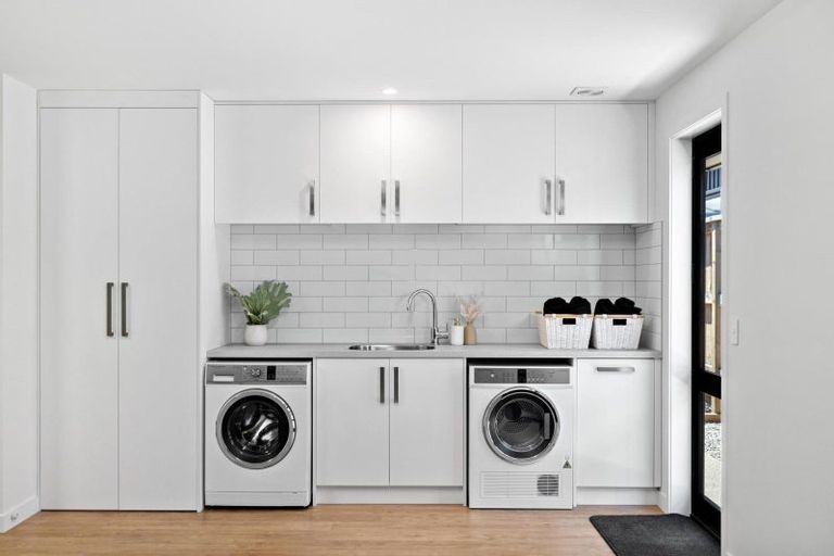 Photo of property in 30 Corriedale Road, Jacks Point, 9371